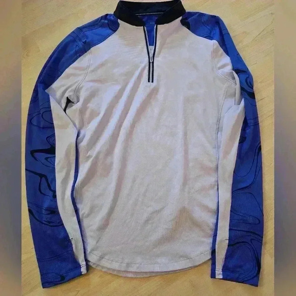 Under Armour quater zip top with thumb holes size small - Picture 2 of 8